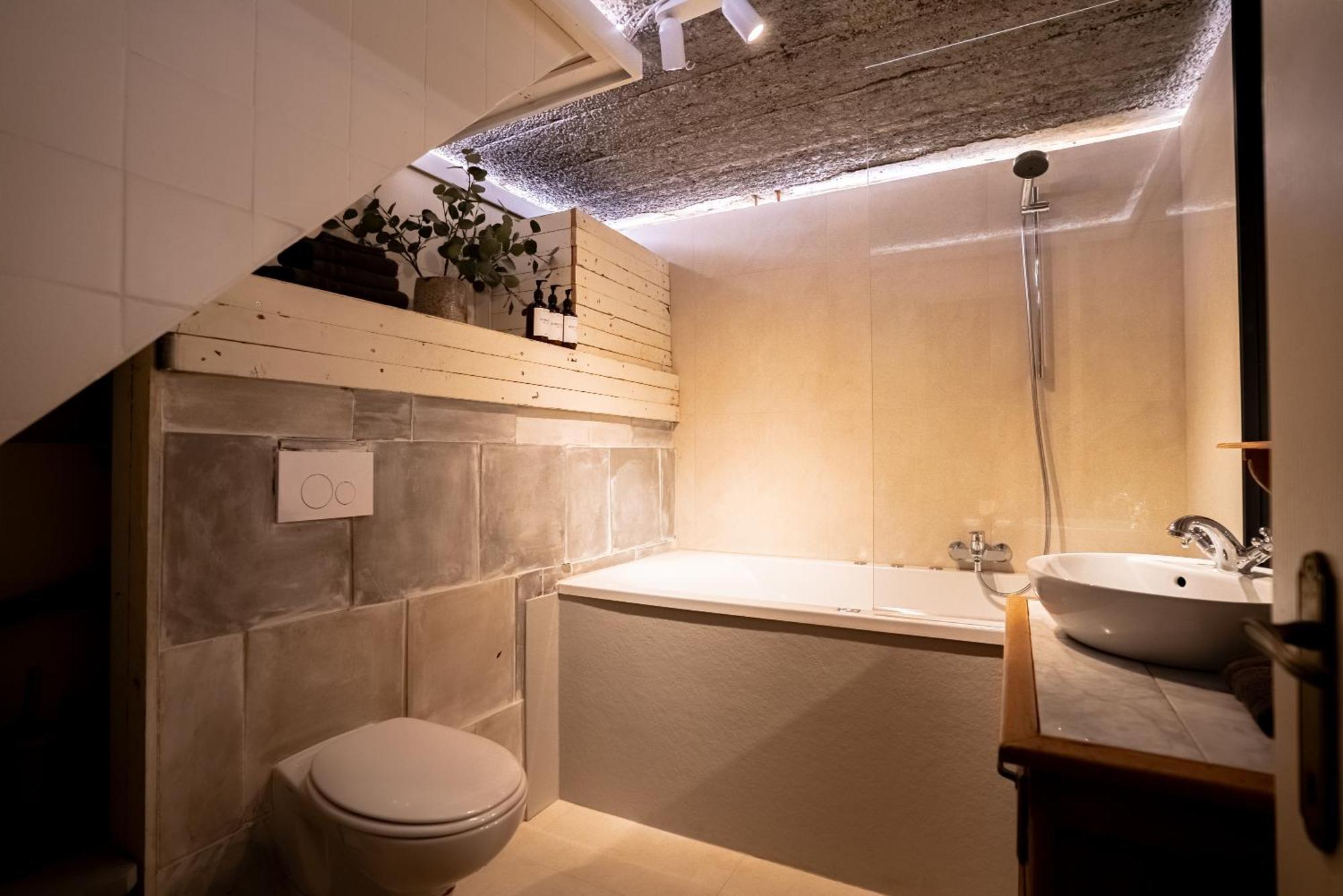 Maas Suites Lanaken Zewnętrze zdjęcie