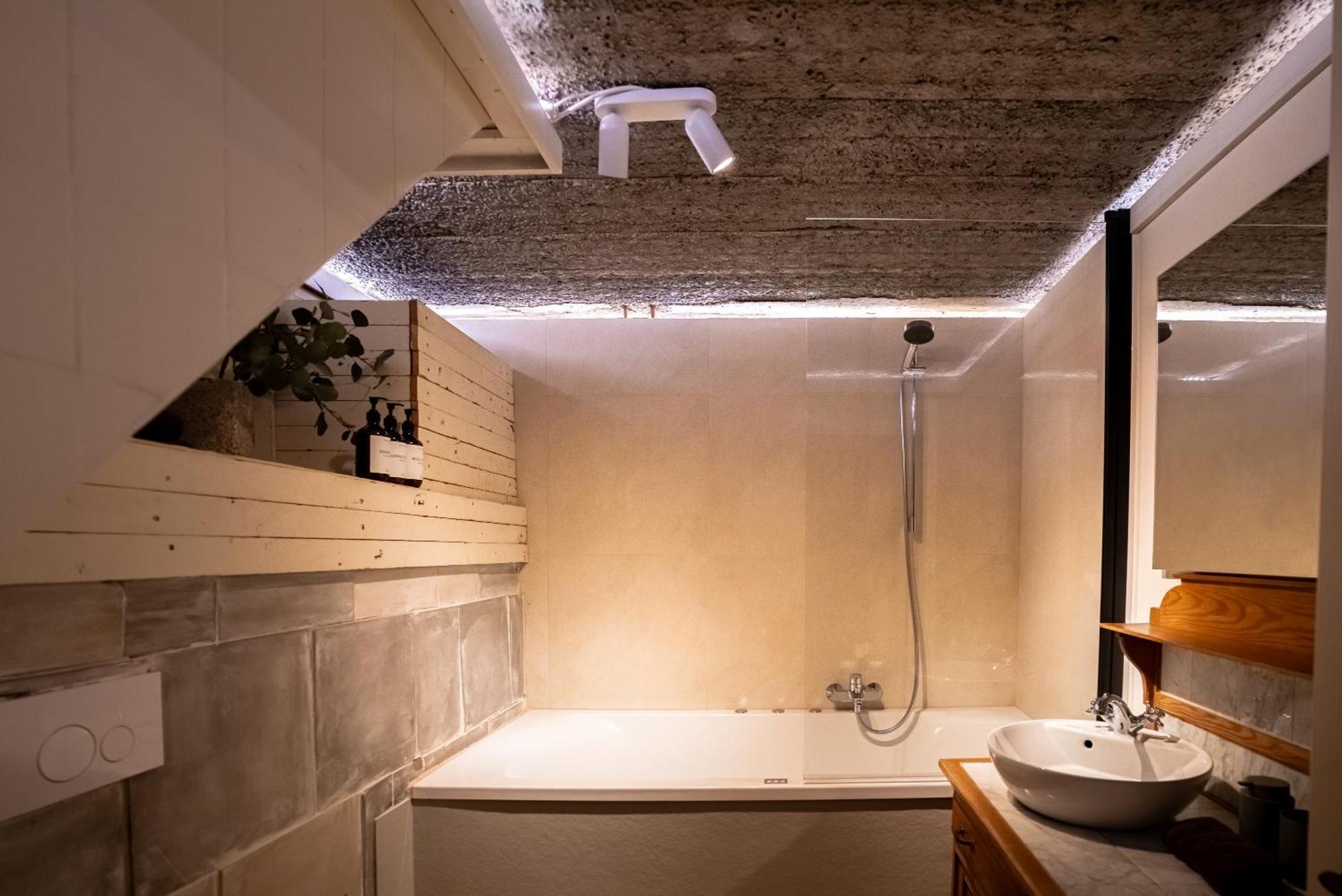 Maas Suites Lanaken Zewnętrze zdjęcie