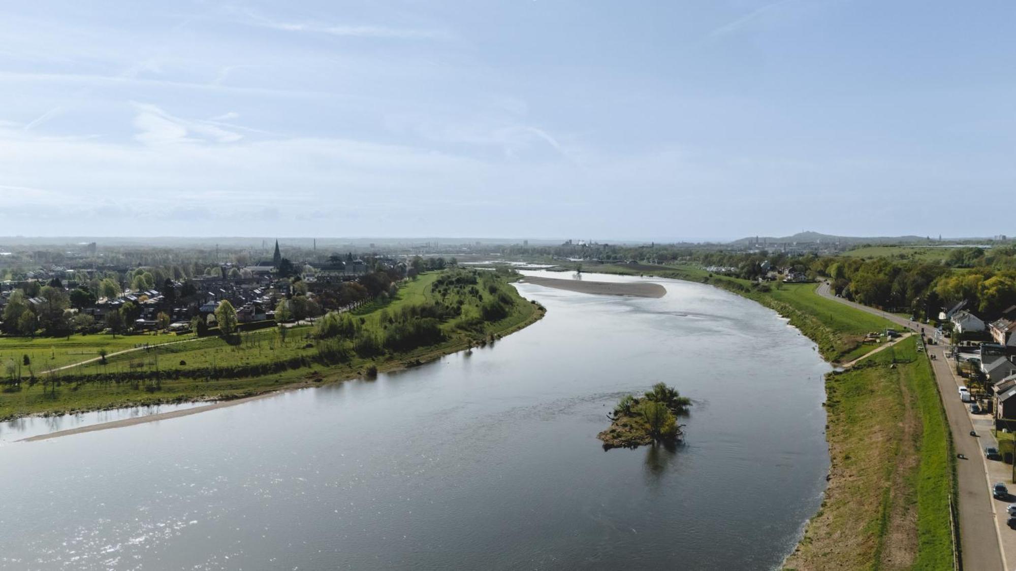Maas Suites Lanaken Zewnętrze zdjęcie